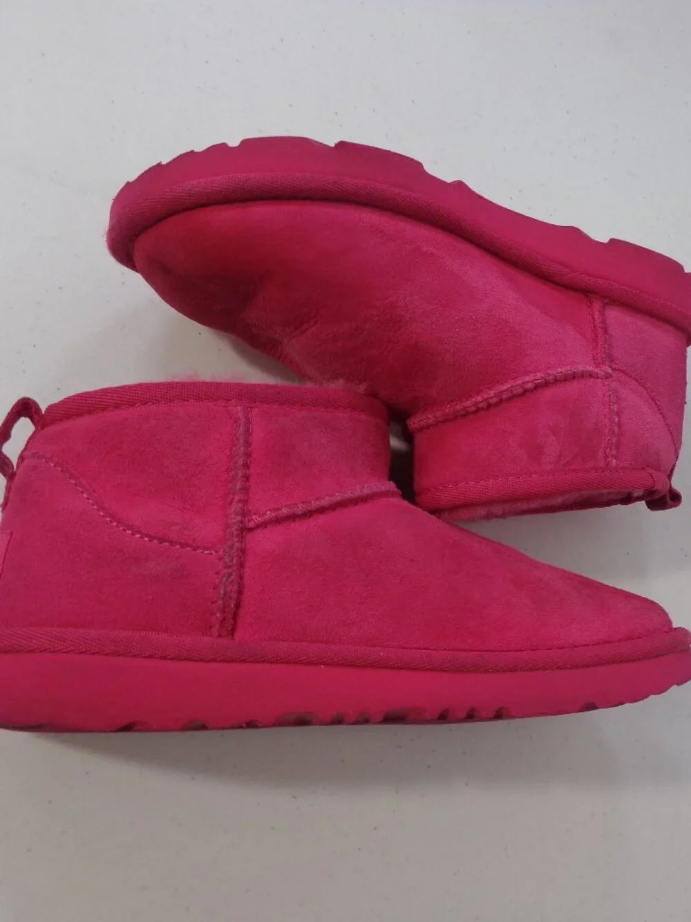 UGG Classic Ultra Mini Kids Pink Suede Shearling Lined Ankle Boots US 3 EU 35